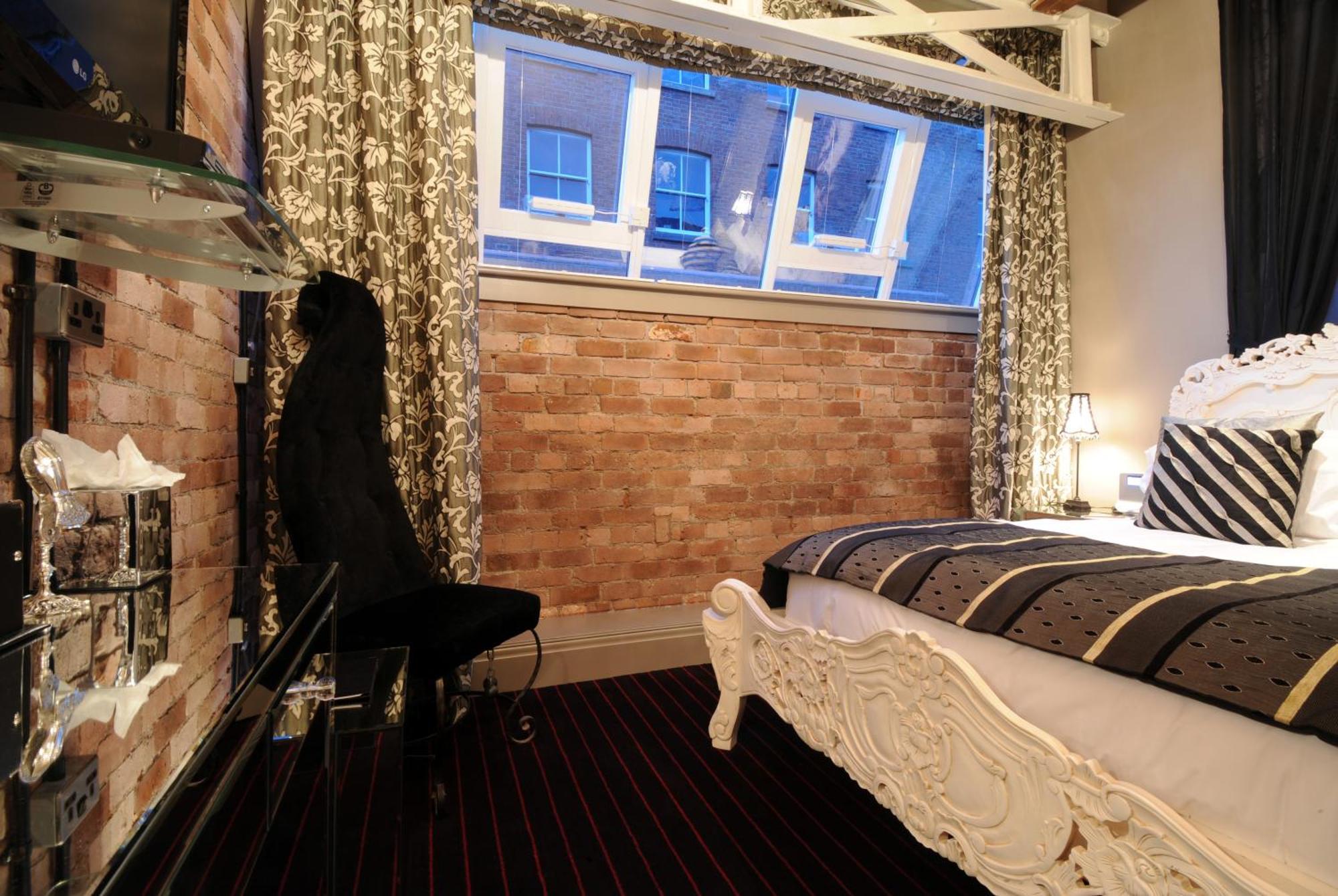 Velvet Hotel (Adults Only) Manchester Room photo